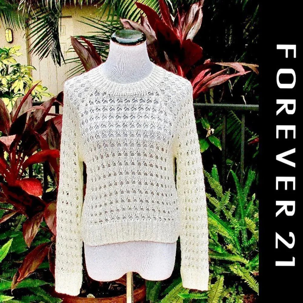🍍3/$15🍍 Forever 21 Crochet Open Knit Sweater